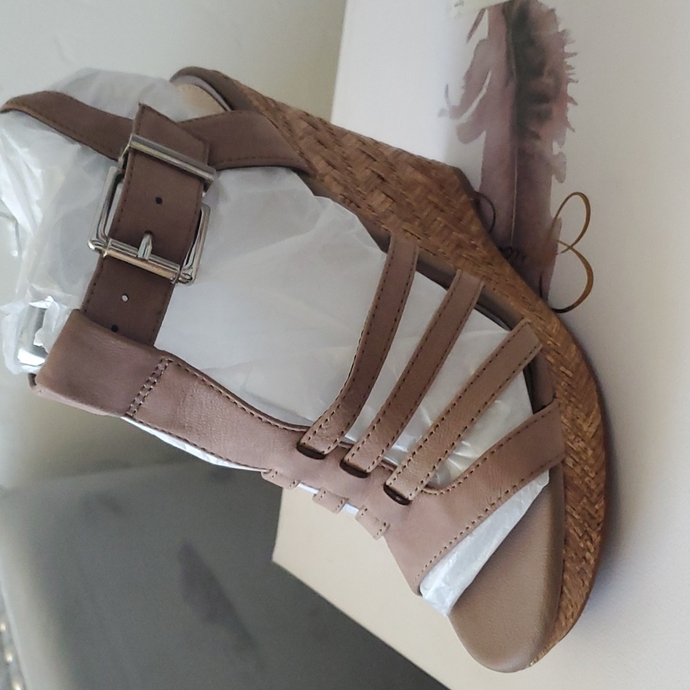Jessica Simpson Wedge- Style Jenna